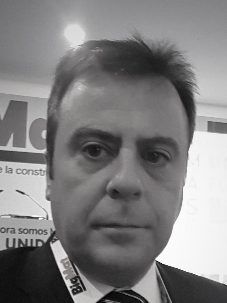 ROBERTO ROBERTO